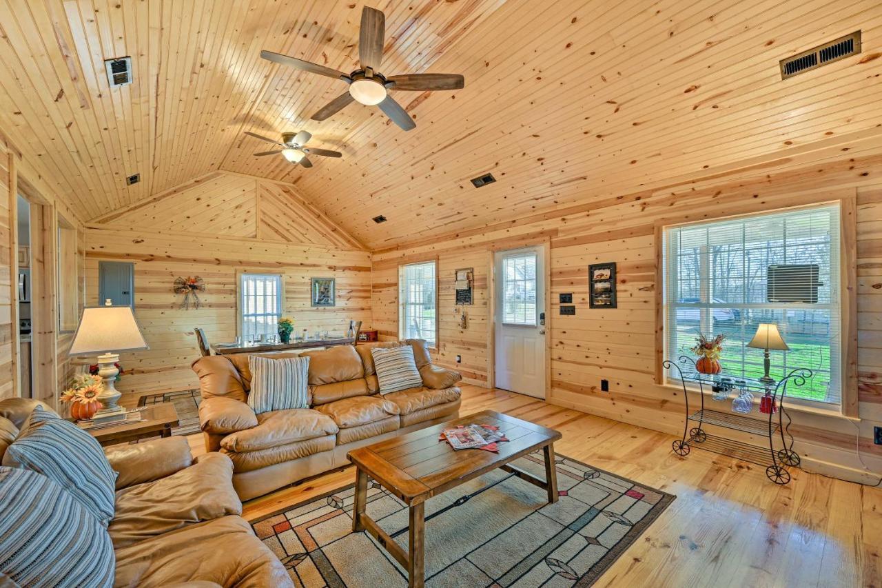 Villa Breathtaking Elkin Getaway With Vineyard Views! Exterior foto