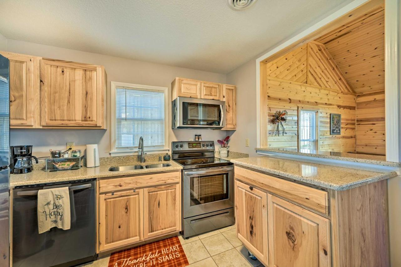 Villa Breathtaking Elkin Getaway With Vineyard Views! Exterior foto