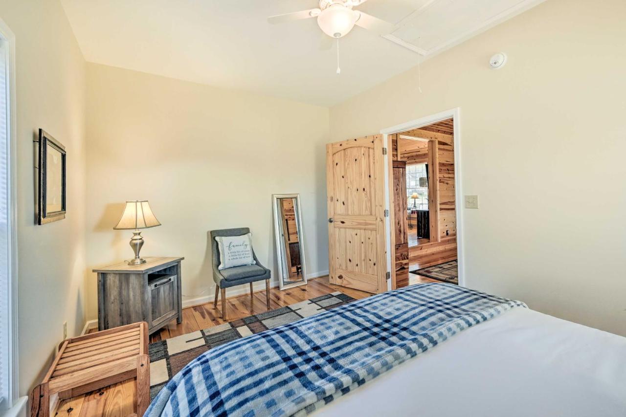 Villa Breathtaking Elkin Getaway With Vineyard Views! Exterior foto