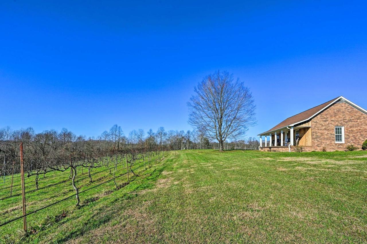 Villa Breathtaking Elkin Getaway With Vineyard Views! Exterior foto